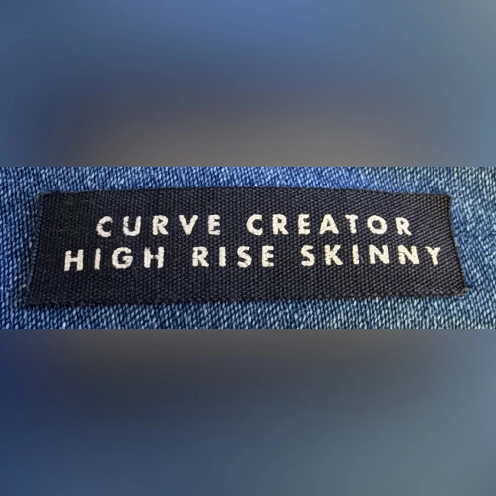Curve Appeal- High Rise Skinny Jeans w/ Slim Fit and Structured Waistband- 10/30 - Picture 4 of 5
